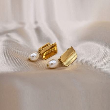 Rectangle Rice Pearl Earring