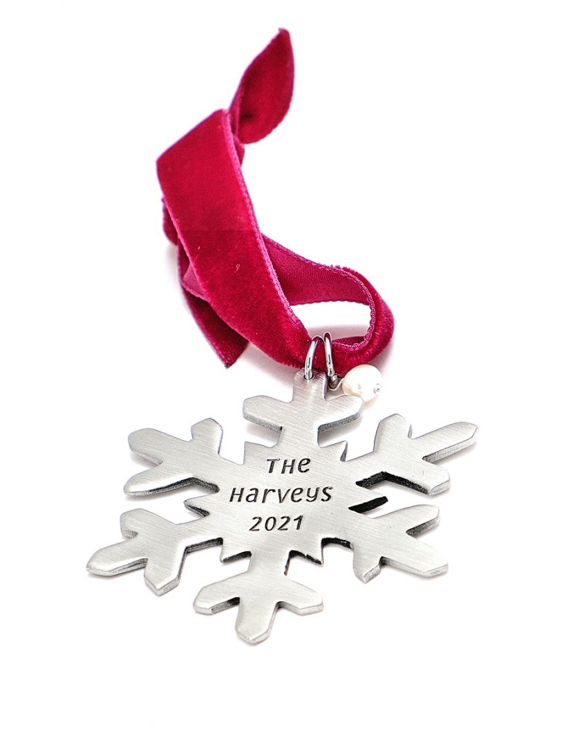 classic-snowflake-ornament
