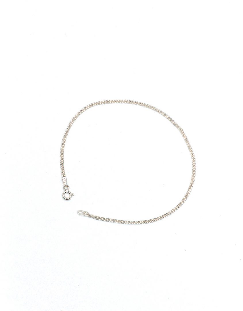 dainty-silver-chain-bracelet
