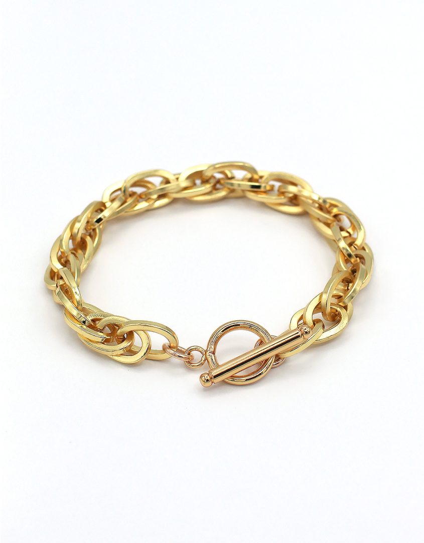 double-gold-link-chain-flatlay