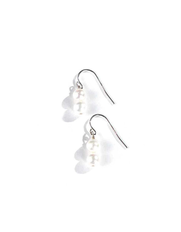 2 Beautiful freshwater pearls hung on sterling silver wires make for perfect classy earrings. Great gift for mom, sister, wife