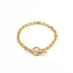gold-link-chain-bracelet-flatlay
