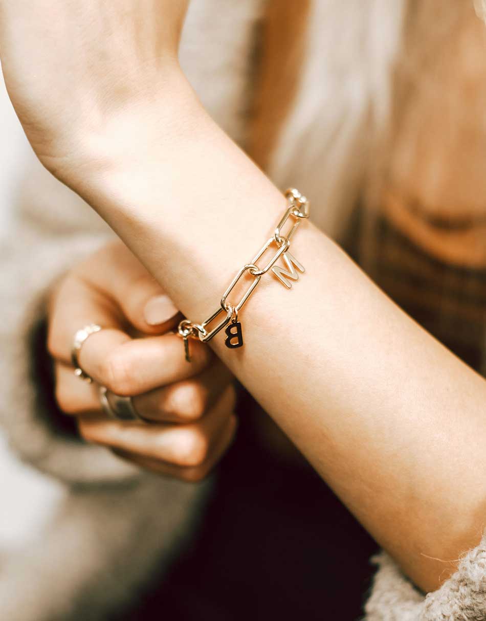 gold-paperclip-charm-bracelet-model