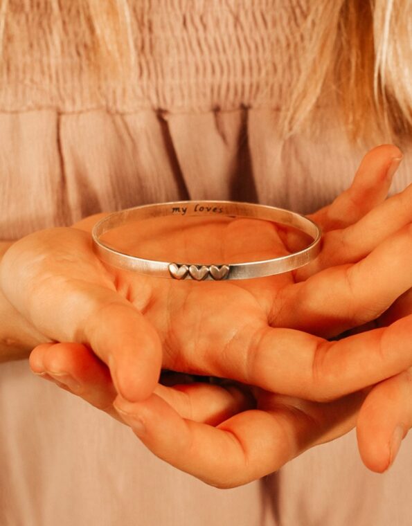 secretlovemessage-bracelet-model