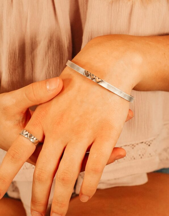 secretlovemessage-bracelet-ring-model