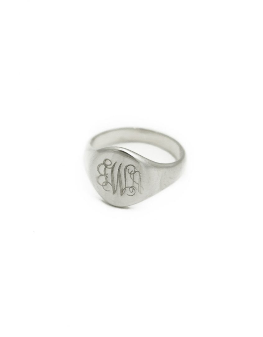 Sterling silver oval signet ring for your rings collection. Get your name or initials engraved. Perfect for couples, friends, family